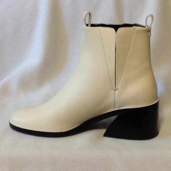 henselite bowls shoes